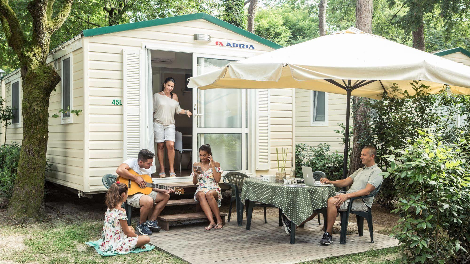 Camping Sabbiadoro Lignano Sabbiadoro Exterior foto
